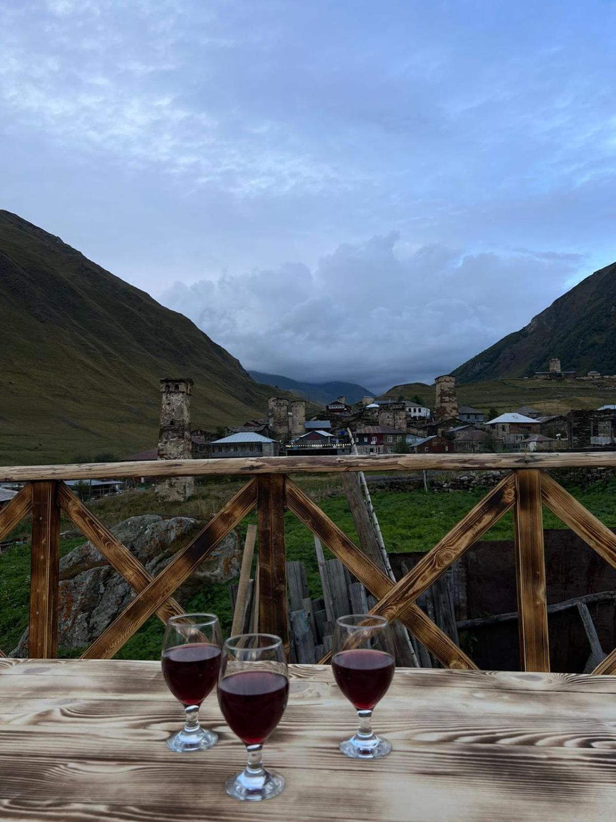 Guest House Buba Ushguli Exterior photo